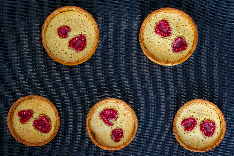 Tartelettes toutes simples framboise / pistache - Sucre d'Orge et